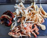 キノコのペペロンチーノ炒め作り方2写真