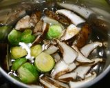 簡単！芽キャベツと椎茸の春のお味噌汁作り方3写真