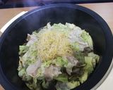 鍋で豪華。豚バラとキャベツの塩ダレ蒸し作り方6写真