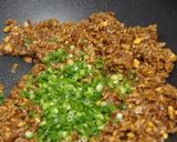 京都有名ラーメン店の漆黒の焼きめし作り方4写真