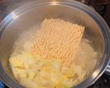 ちょっと贅沢に鶏がらスープでサッポロ一番作り方4写真