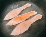 簡単お湯で煮る♡しっとりフワフワ鮭の湯煮作り方2写真