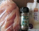 塩糀・スパイス・はちみつで、万能焼き胸肉作り方1写真