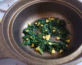 ほうれん草のマヨソテーで巣ごもり卵☺️作り方3写真