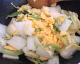 簡単♪ふわふわ卵と白菜の中華炒め作り方3写真
