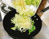 春キャベツとアスパラガスのカレー炒め作り方2写真