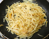 節約食材！もやしのキムチマヨチーズ炒め作り方3写真