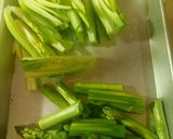 簡単☆鶏もも肉とアスパラのみそマヨいため作り方2写真