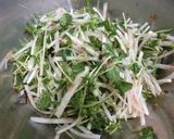 混ぜるだけで美味☆　大根と豆苗のサラダ作り方3写真