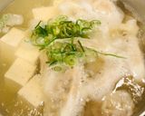 鍋の素で簡単☆餃子/肉団子スープ♪作り方2写真