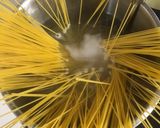 牛乳で作るクリームパスタ作り方2写真
