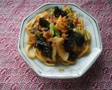 キクラゲとキムチの焼きうどん♪作り方1写真