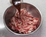 野菜たっぷり！簡単スタミナ焼肉鍋♪作り方1写真