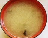 手間いらず!1分で出来るわかめの味噌汁作り方2写真