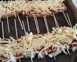 パン耳串焼きのスティックピザ風♪作り方3写真