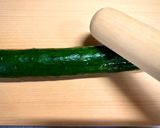 簡単♪叩き胡瓜の梅おかか胡麻油和え作り方1写真