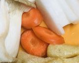 豚肉と根菜・薄揚げの赤味噌煮込みうどん鍋作り方1写真