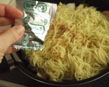 小松菜と薄揚げと新玉ねぎの塩焼きそば作り方6写真