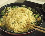小松菜と薄揚げと新玉ねぎの塩焼きそば作り方8写真