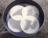 山でもパーティー簡単餃子ピザ作り方1写真