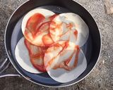 山でもパーティー簡単餃子ピザ作り方2写真