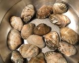 お酒がすすむ！ピリ辛あさりと菜花の酒蒸し作り方1写真