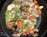 トマトと豚肉エリンギと焼きサラダ作り方2写真