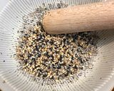 簡単★春菊とナッツの塩麹胡麻和え作り方2写真
