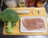 ブロッコリーの鶏チリ作り方1写真