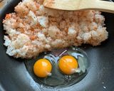 フライパン１つで簡単　ピラフ風シャケ炒飯作り方2写真