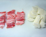 長いもと豚肉のめんつゆにんにく炒め作り方1写真