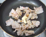 長いもと豚肉のめんつゆにんにく炒め作り方4写真