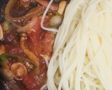 半熟目玉焼トッピングのトマトソースパスタ作り方3写真