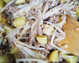 簡単♪じゃがいもとひき肉のカレーマヨ炒め作り方3写真