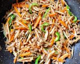 豚挽肉・人参の味噌味金平ごぼう*副菜作り方5写真