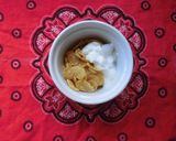 コーンフレークで食べやすいヨーグルト♪作り方1写真