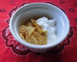 コーンフレークで食べやすいヨーグルト♪作り方3写真