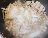 春キャベツと鶏ミンチのカレー焼きうどん作り方3写真
