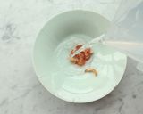 【中華デザート】蓮の葉ともち米の鶏肉団子作り方3写真