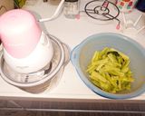 捨ててないよね?ブロッコリーの茎でスープ作り方1写真