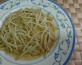 麺つゆもやし炒め♪豚こま焼き肉のっけ作り方1写真