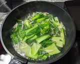 野菜をもいで入れるだけ！適当な酸辣湯麺！作り方3写真