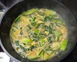 野菜をもいで入れるだけ！適当な酸辣湯麺！作り方4写真