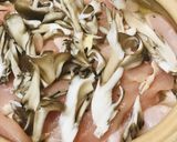 鶏肉＆キノコの玉子とじ煮込みうどん作り方3写真