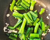 旬の味　菜の花とホタルイカのニンニク炒め作り方3写真