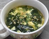 牛肉だしの素で！卵わかめスープ作り方5写真