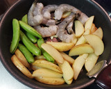 エビと新じゃがのスパイシー炒め作り方4写真