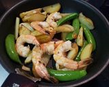 エビと新じゃがのスパイシー炒め作り方5写真