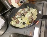 味噌ダレと親鳥が決めて　蒜山焼きそば作り方11写真