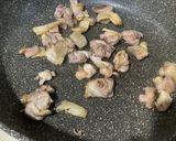 味噌ダレと親鳥が決めて　蒜山焼きそば作り方10写真